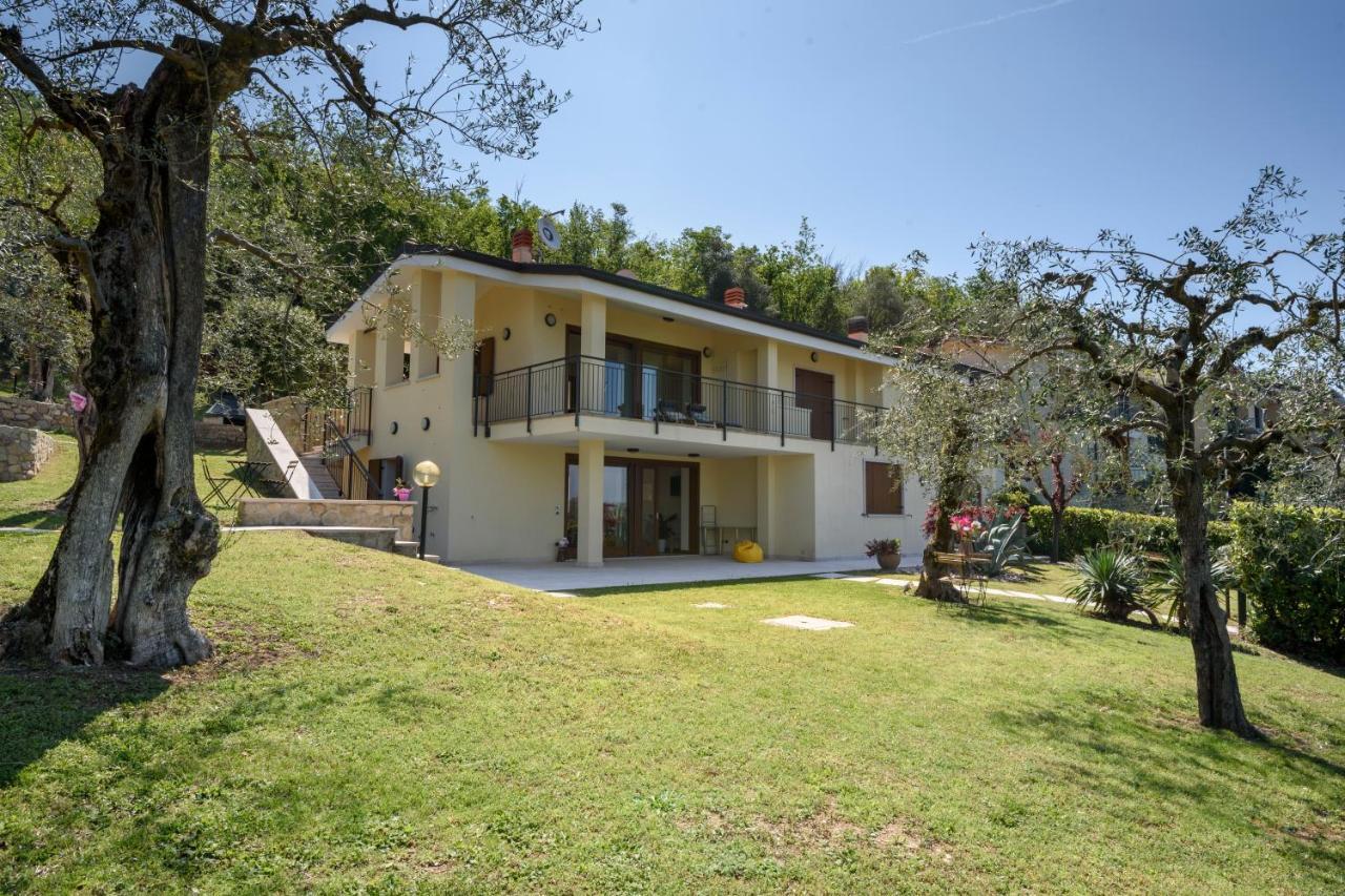 Maison Balù Villa Torri Del Benaco Esterno foto